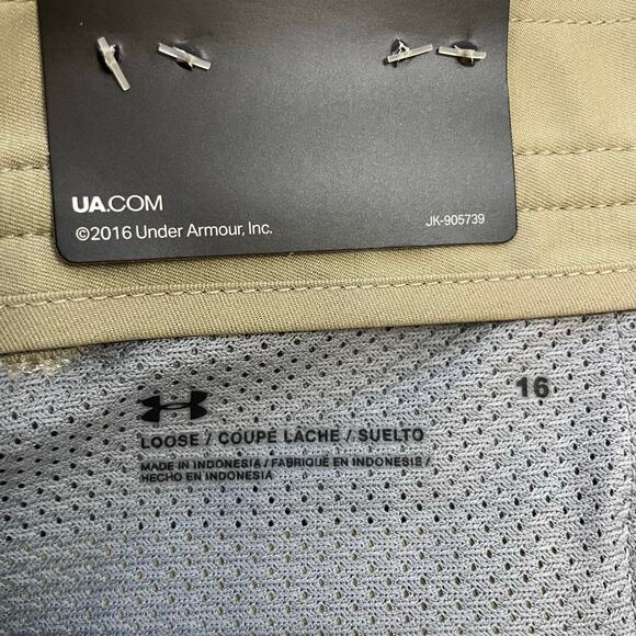 Under Armour Boys Khaki Golf Shorts Size 16 Tan Polyester NWT - Picture 3 of 11